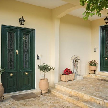Elia Apartments Chrisso Delphi Exterior photo